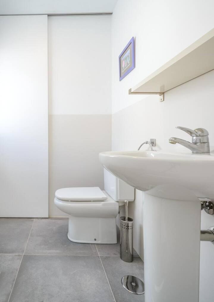 Apartamento Con Terraza Vistas Al Mar. コニル・デ・ラ・フロンテラ エクステリア 写真