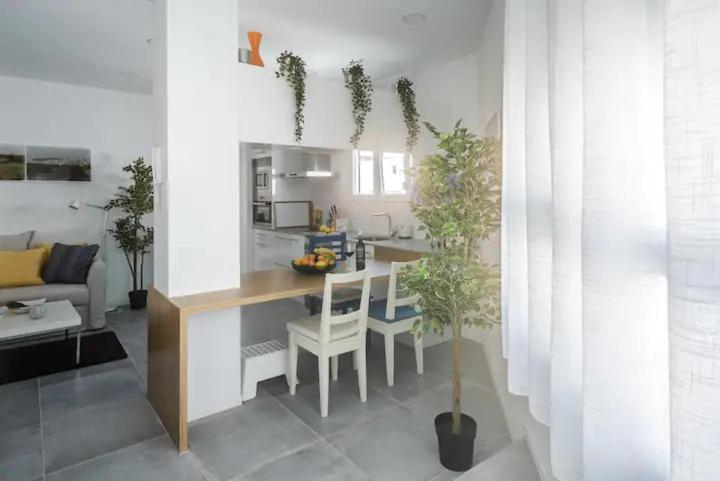 Apartamento Con Terraza Vistas Al Mar. コニル・デ・ラ・フロンテラ エクステリア 写真