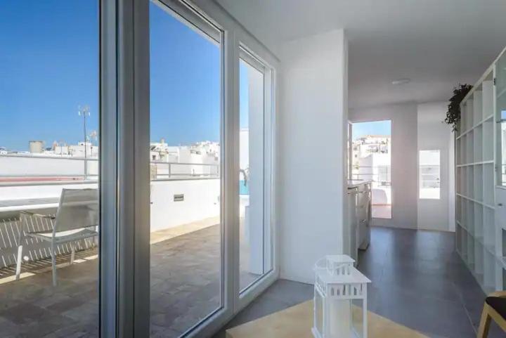 Apartamento Con Terraza Vistas Al Mar. コニル・デ・ラ・フロンテラ エクステリア 写真