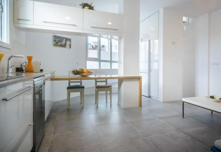 Apartamento Con Terraza Vistas Al Mar. コニル・デ・ラ・フロンテラ エクステリア 写真